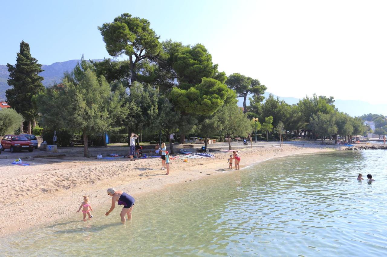 Apartments With A Parking Space Kastel Kambelovac, Kastela - 15480 מראה חיצוני תמונה